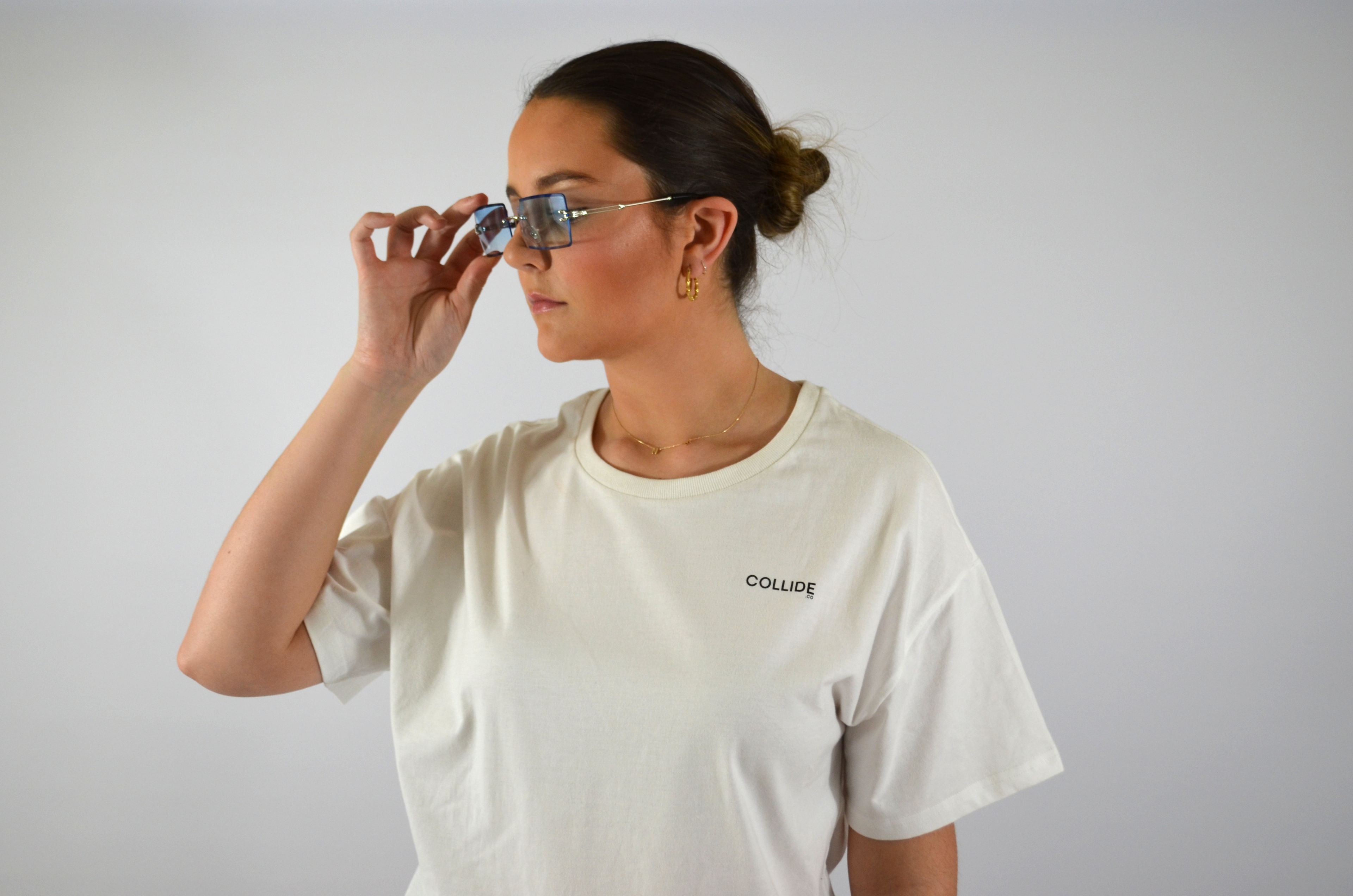 CLASSIC WHITE TEE